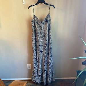 Express floral maxi dress L